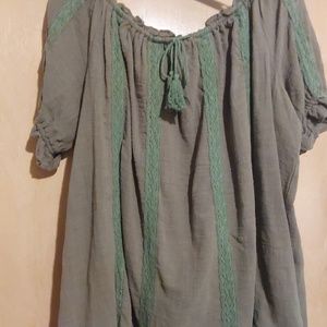 FASHION APPAREL WOMEN'S TOP Size L/XL